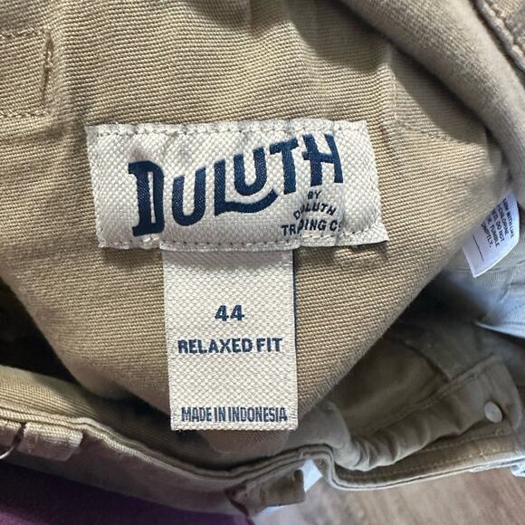 Duluth Trading Relaxed Fit Khaki Cargo Shorts – Size 44 - Picture 7 of 9